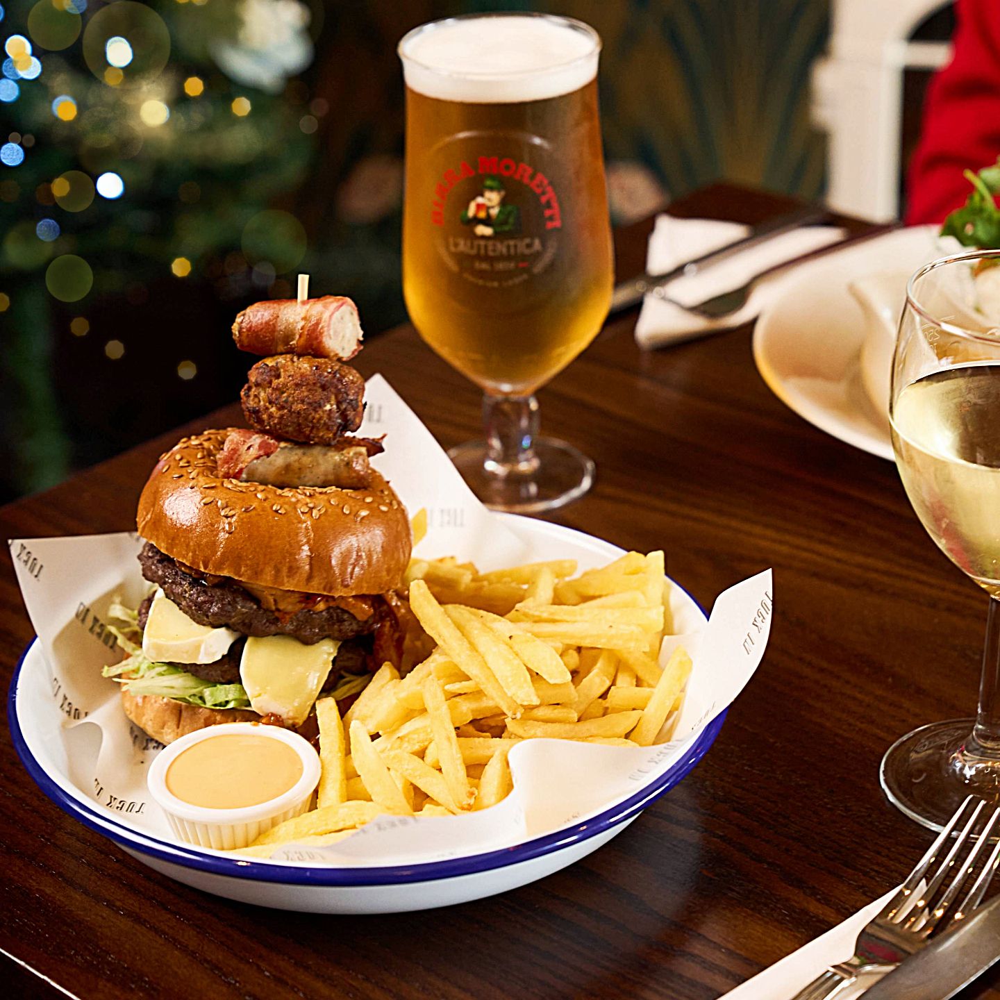 Festive Lunch & Dinner at The Three Crowns in Hull